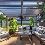 Akomodat En Precioso Y Moderno Con Jardin Y Parking Daire