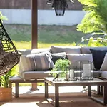 Akomodat En Precioso Y Moderno Con Jardin Y Parking Appartamento *