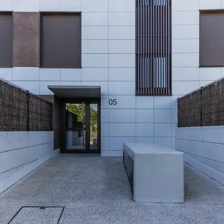 公寓 Akomodat En Precioso Y Moderno Con Jardin Y Parking