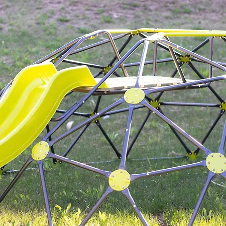 Akomodat En Precioso Y Moderno Con Jardin Y Parking * 格乔