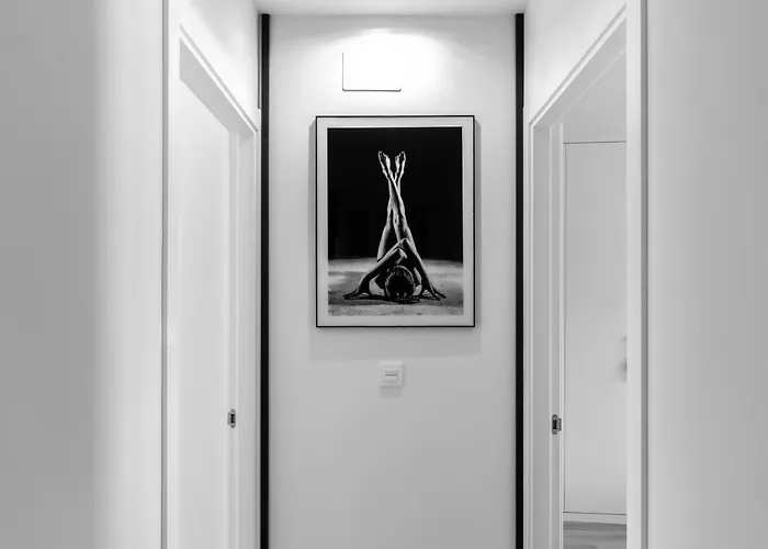 Akomodat En Precioso Y Moderno Con Jardin Y Parking Apartment