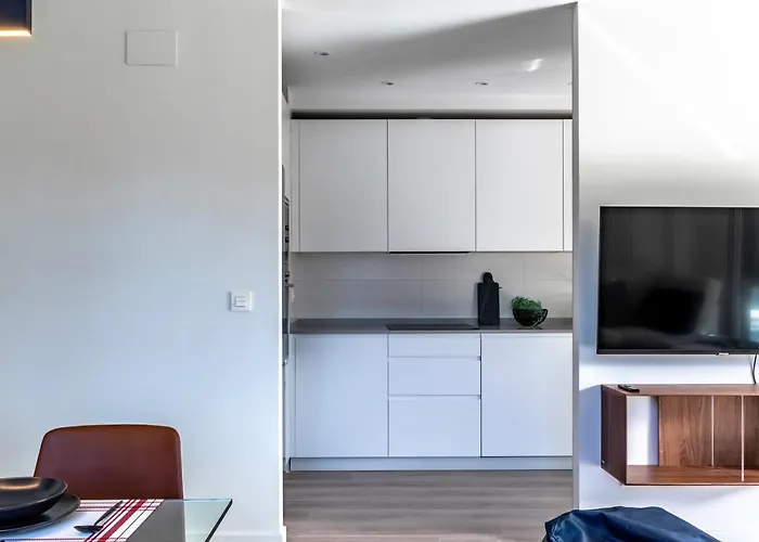 Akomodat En Precioso Y Moderno Con Jardin Y Parking ゲチョ