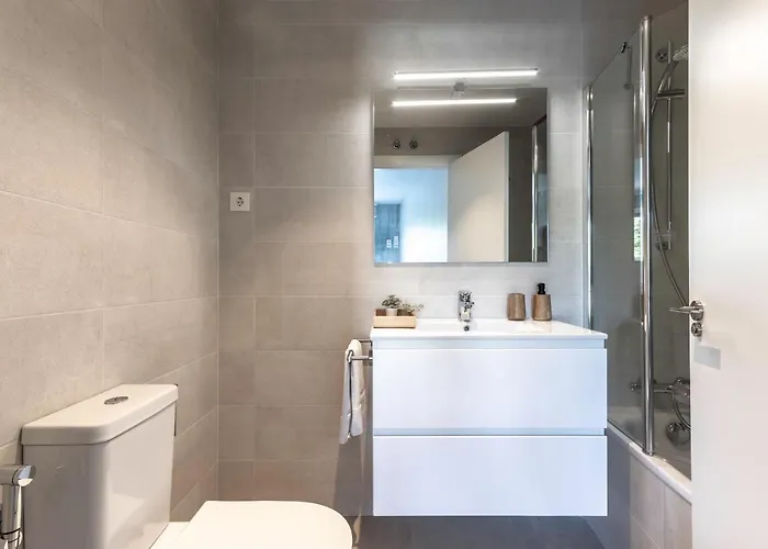 Akomodat En Precioso Y Moderno Con Jardin Y Parking * Getxo