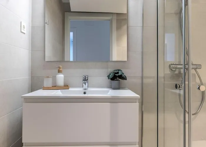 Akomodat En Precioso Y Moderno Con Jardin Y Parking Apartment Getxo