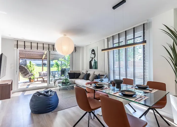 Akomodat En Precioso Y Moderno Con Jardin Y Parking Apartment Getxo