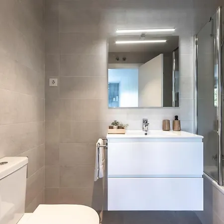 Akomodat En Precioso Y Moderno Con Jardin Y Parking * Getxo