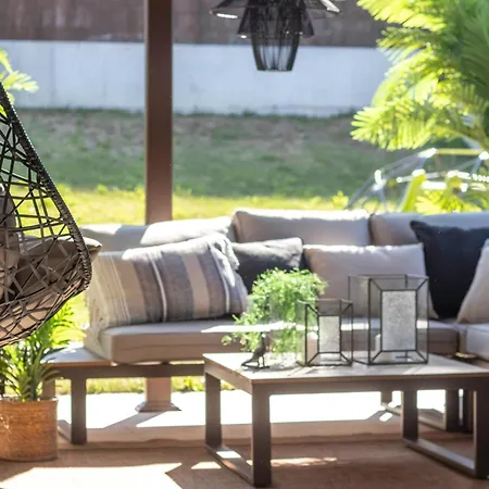 Akomodat En Precioso Y Moderno Con Jardin Y Parking Apartment *